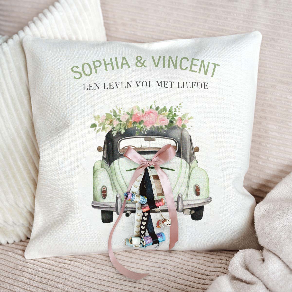 Gepersonaliseerde kussensloop als geld cadeau voor huwelijk