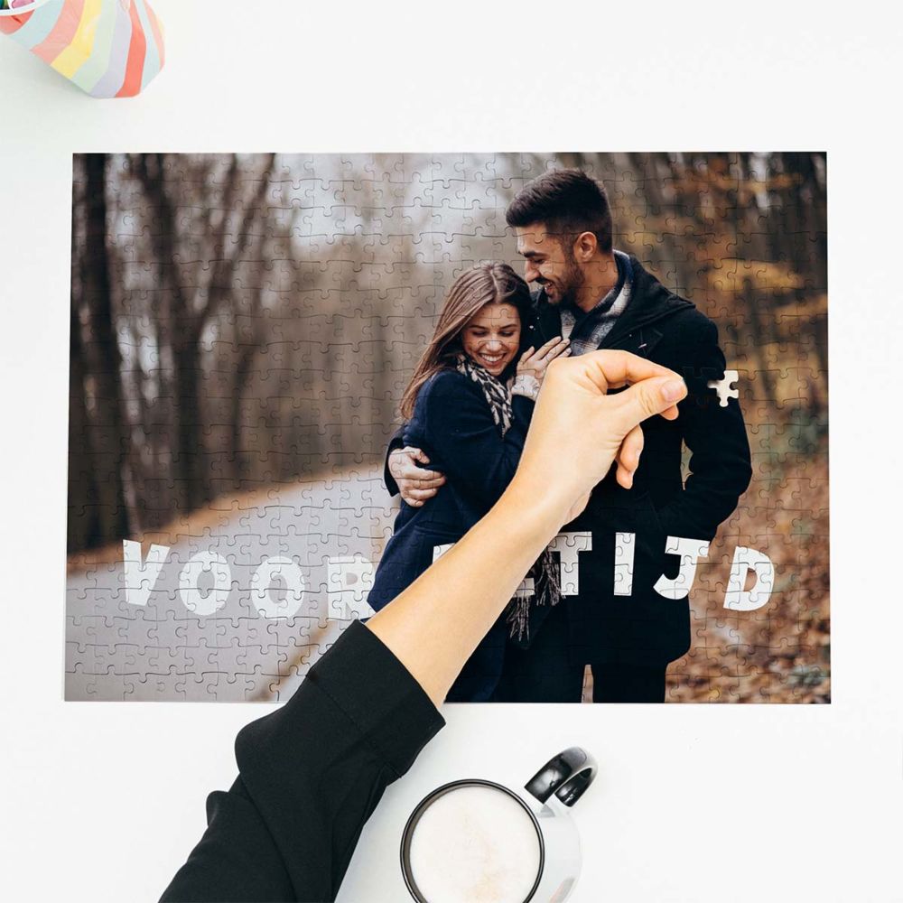 Personalisierbares Puzzle mit Foto und geschwungenem Text Personalisierbares Puzzle mit Foto und geschwungenem Text