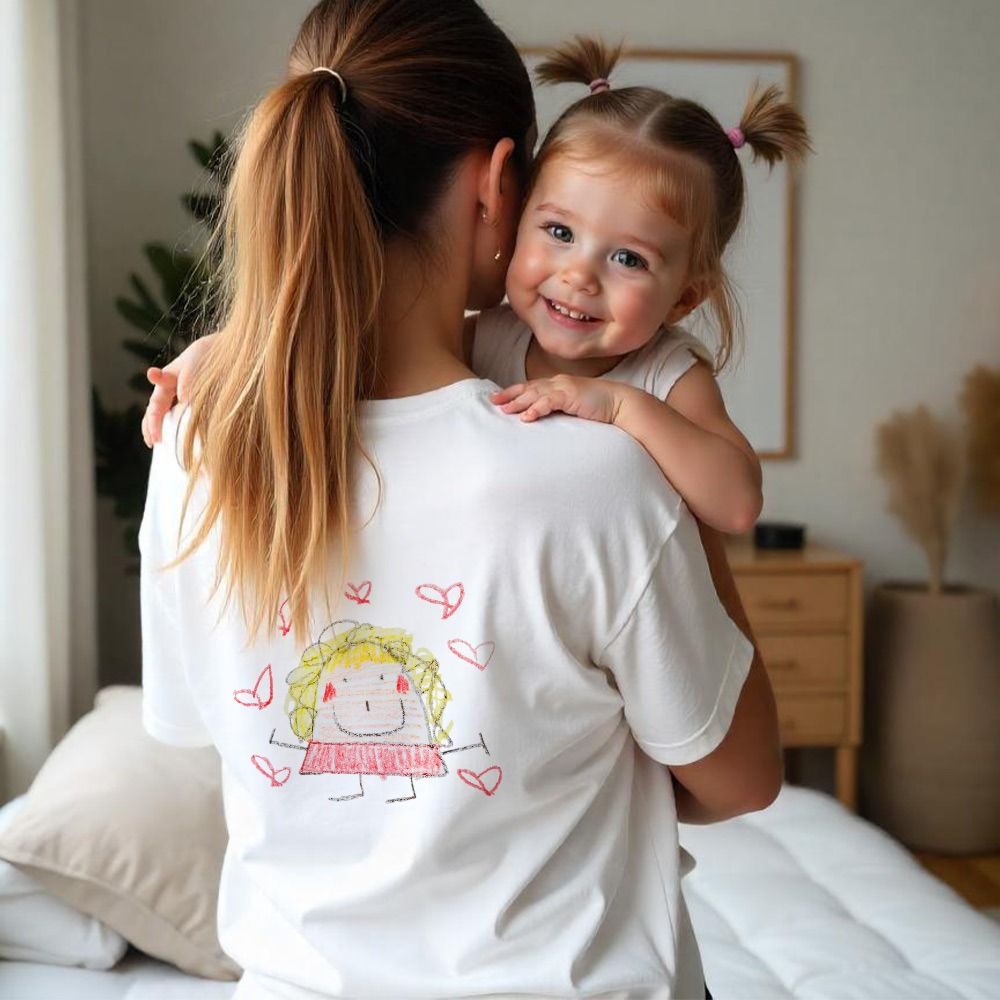 Gepersonaliseerd t-shirt met jouw tekening voor- en achterkant