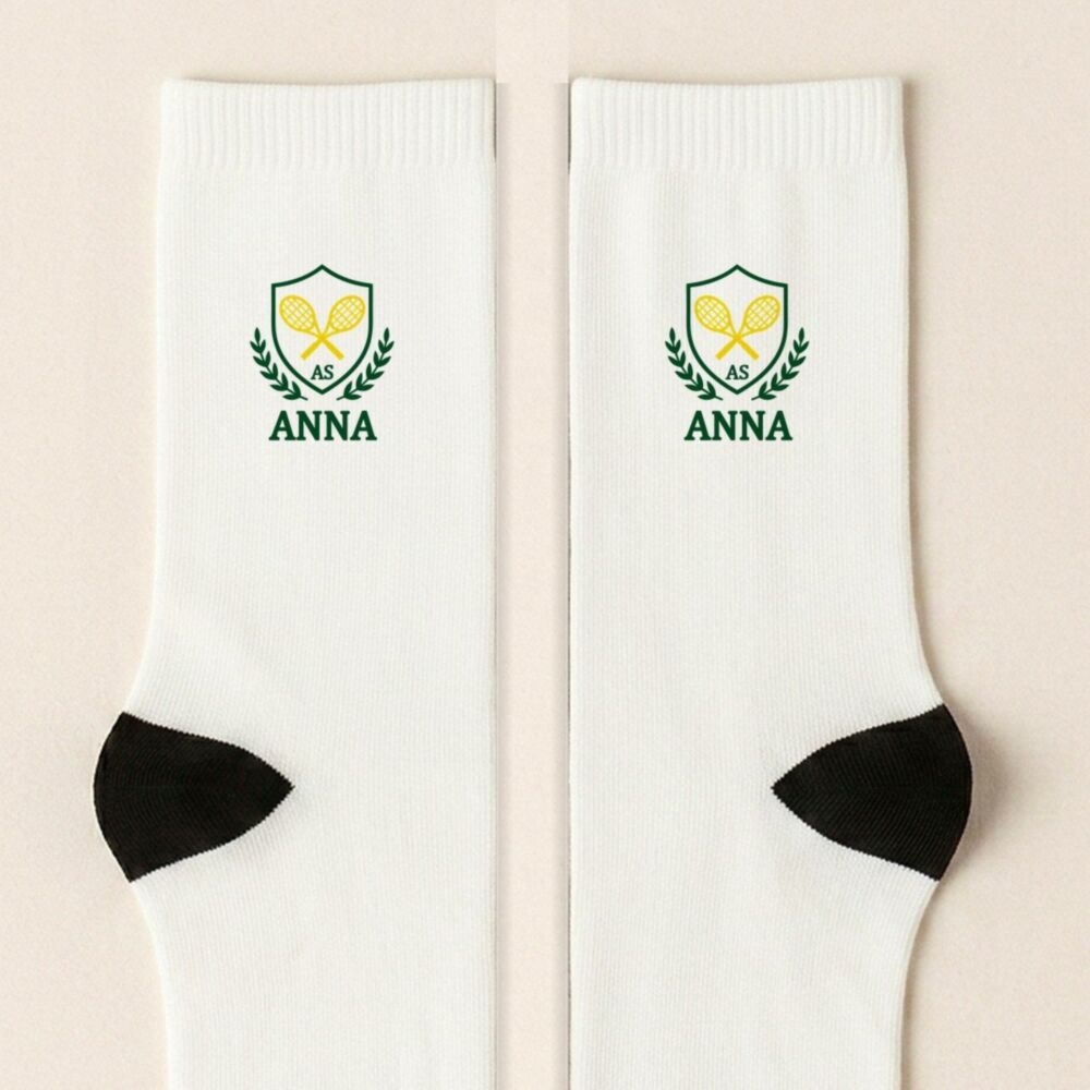 Gepersonaliseerde tennissokken met embleem, initialen en naam