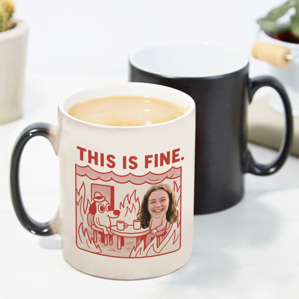 Mok met foto - This is Fine Meme Design