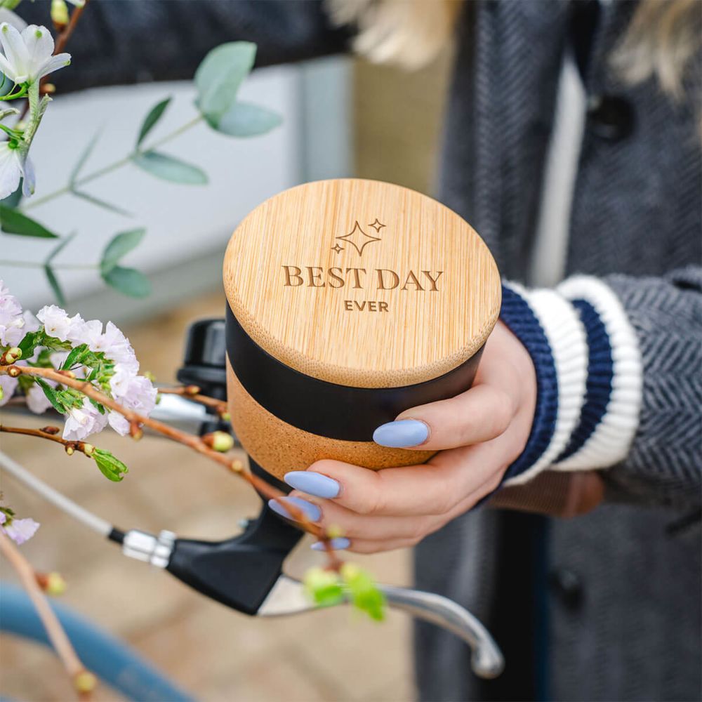 Gepersonaliseerde koffie beker met symbool en tekst