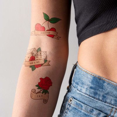 Gepersonaliseerde tattoos met retro design en tekst set van 6