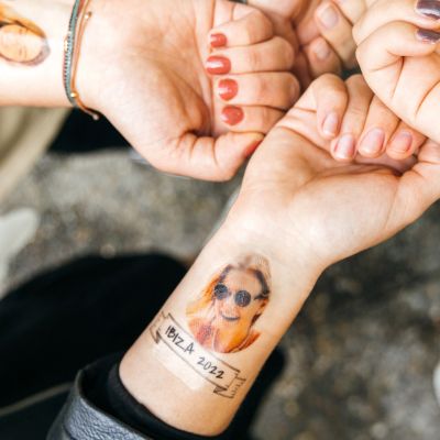 Gepersonaliseerde Nep Tattoos met Foto en Banier set van 4 Gepersonaliseerde Nep Tattoos met Foto en Banier set van 4