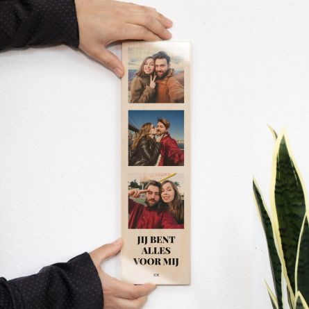 Smal houten schilderij met 3 foto’s en tekst