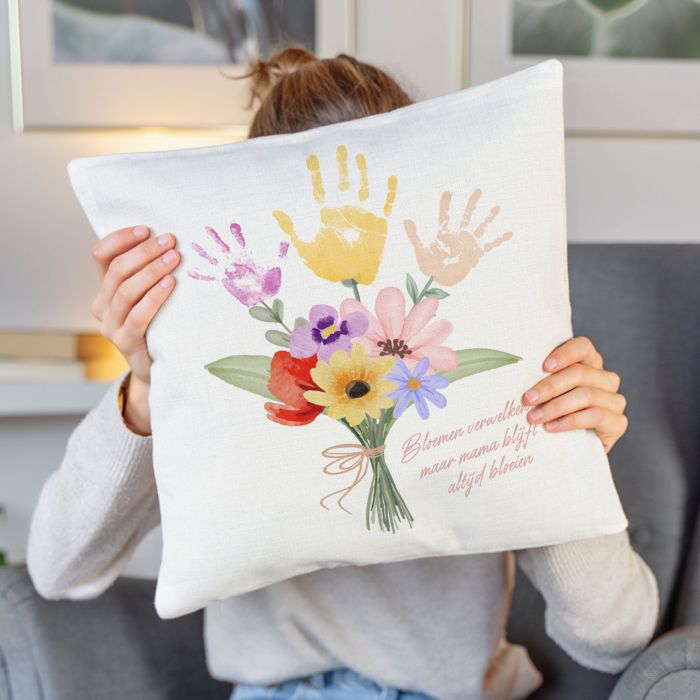 Gepersonaliseerde kussensloop boeket bloemen met handafdruk