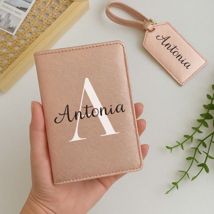 Gepersonaliseerde paspoorthoes en kofferlabel met monogram