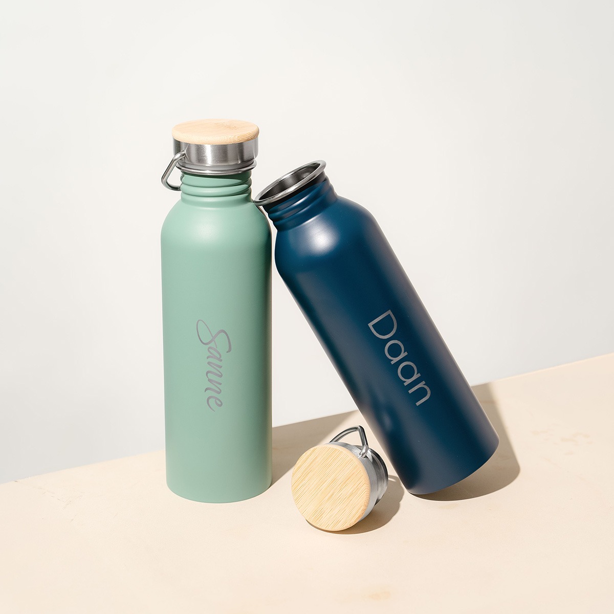 Gepersonaliseerde drinkfles van roestvrij staal met naam Gepersonaliseerde drinkfles van roestvrij staal met naam