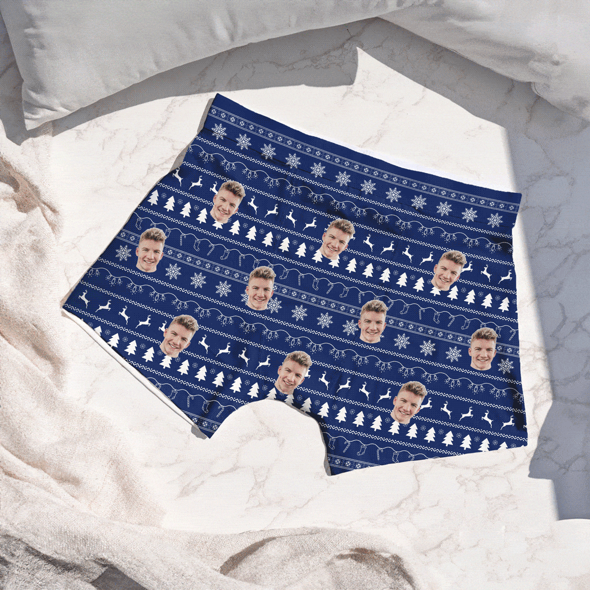 Kerstachtige boxershort met gezicht en patroon