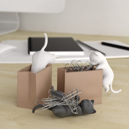 Houder voor paperclips met kat in zak