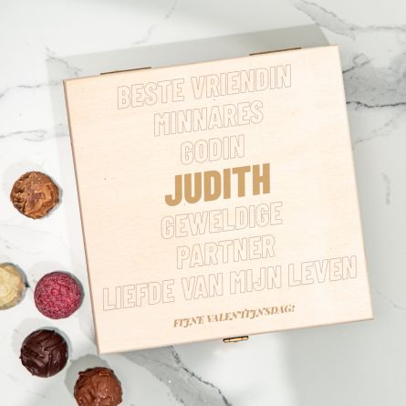 Personaliseerbaar kistje met bonbons