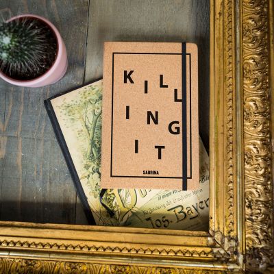 Gepersonaliseerd cadeau - Personaliseerbaar kurken notitieboekje - Killing It